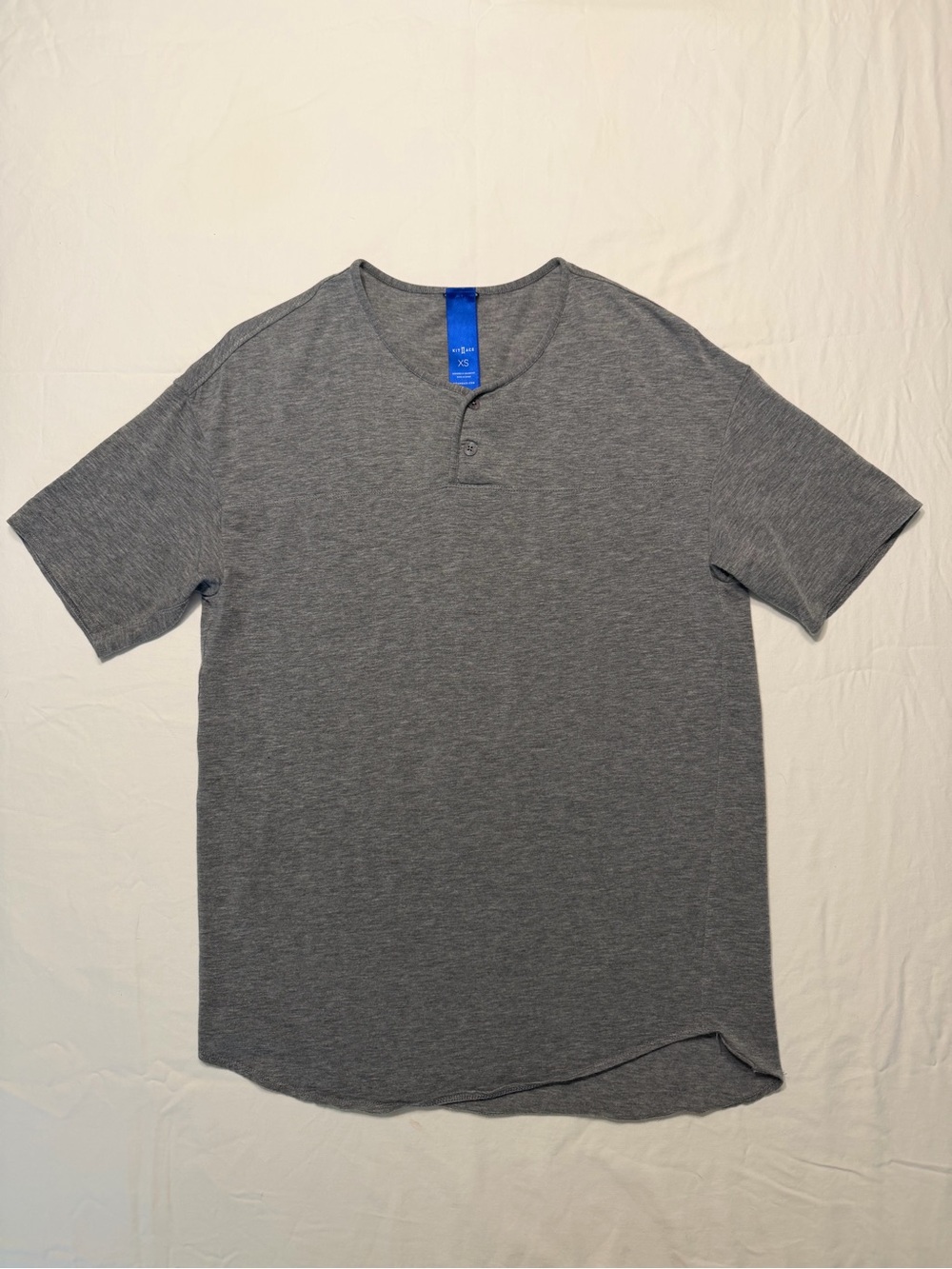 Kit and Ace Short Sleeve Henley - Heather Gray